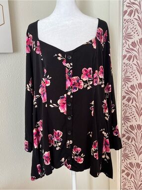 Torrid floral blouse size 2x
